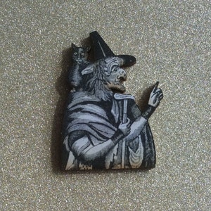 Witch Brooches /Witch Badge/Witch Pins/Witch Jewelry/ Halloween Witch Pins/ Witch and Cat Badge/Witch Lover gifts/Halloween Jewellery