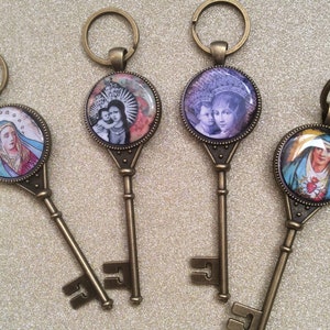 Heilige Maria Schlüsselanhänger / Heilige Maria Schlüsselanhänger / Madonna und Kind Schlüsselanhänger / Heilige Maria Schlüsselring / Heilige Maria Geschenkidee / Heilige Maria Liebhaber Geschenk