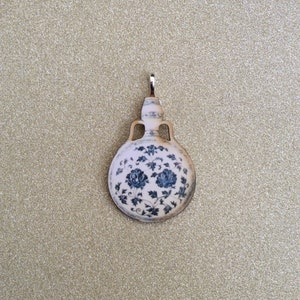 China Pendant /Chinese Ceramic Pendant/Blue and White China Jewelry/Delft Blue Brooch/Delft Blue Jewellery/Ming Dynasty Lapel Pin