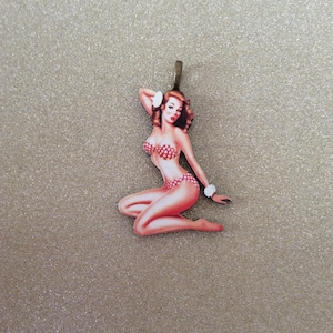 Pin Up Girl Pin/Lady Needle Minder /Pin Up Girl Lapel Pin/Pin Up Girl Pendant/Kitsch Lady Brooch /1950’s Pin Up Brooch/Statement Brooches