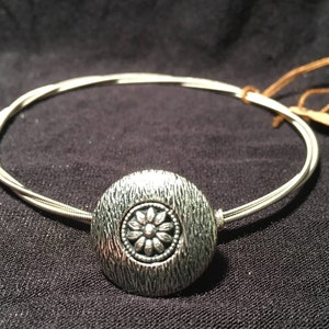 7 1/2 - Unique guitar strings bracelet with vintage buttons