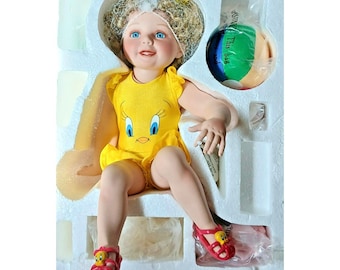 Ashton Drake Summer Lovin Tweety Doll Porcelain Looney Tunes COA with Accessories with Original Box