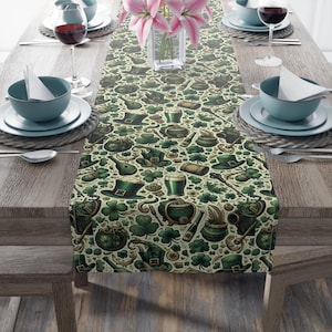 St. Patrick&#39;s Day Table Runner, Green Clover Decor, Dinner Party, Holiday Dining Accents, Spring Table Setting, Vintage, Lucky, Leprechaun