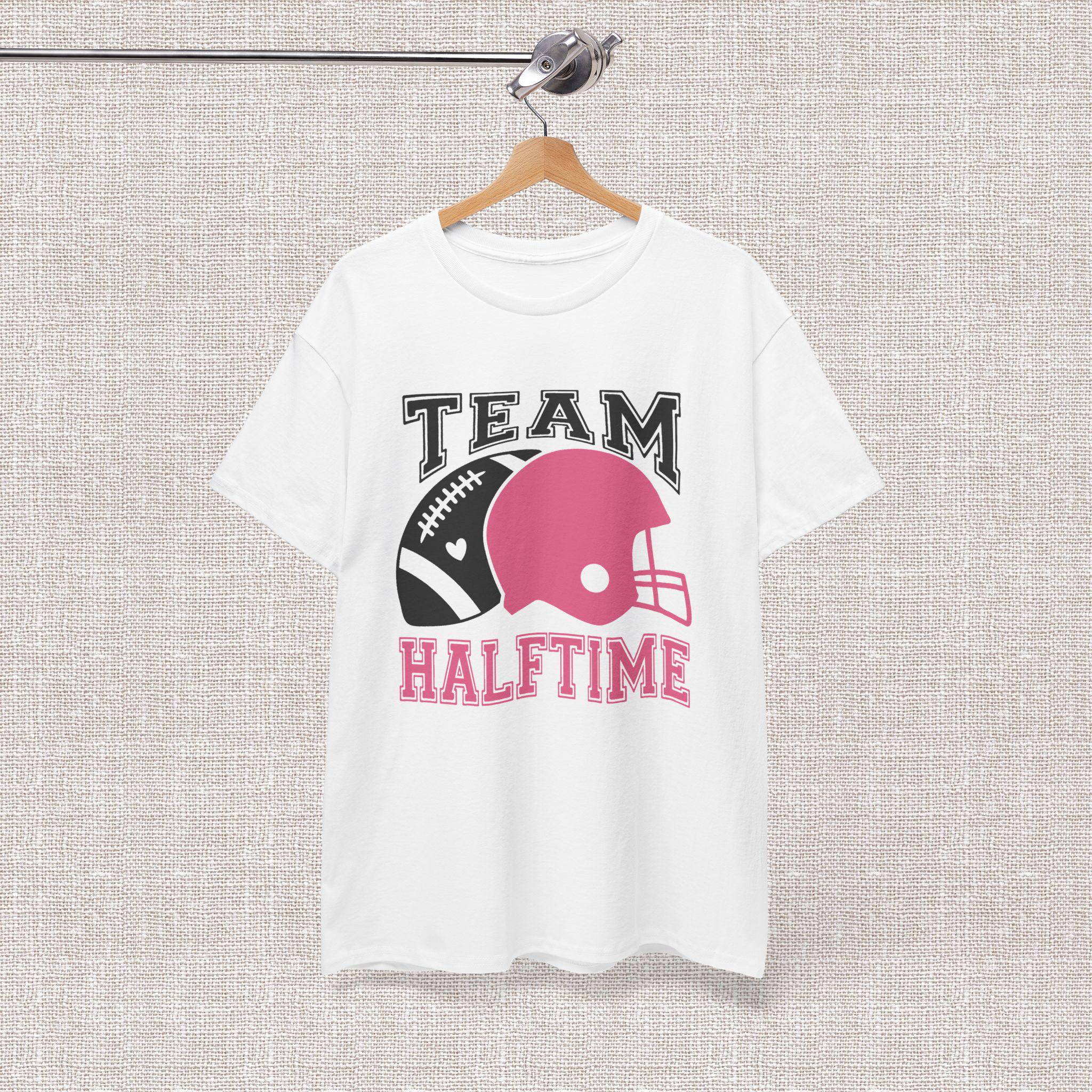 チームハーフタイムショーフットボールTシャツ｜ピンクのヘルメット