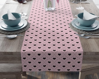 Camino de mesa para el Día de San Valentín, Camino de mesa romántico con corazones, Decoración de comedor estilo cottagecore, Decoración para despedidas de soltera y fiestas de amigas, Mantel rosa