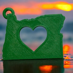 Oregon Heart Keychains: Show Your Love for the Beaver State with These 3D Printed Treasures