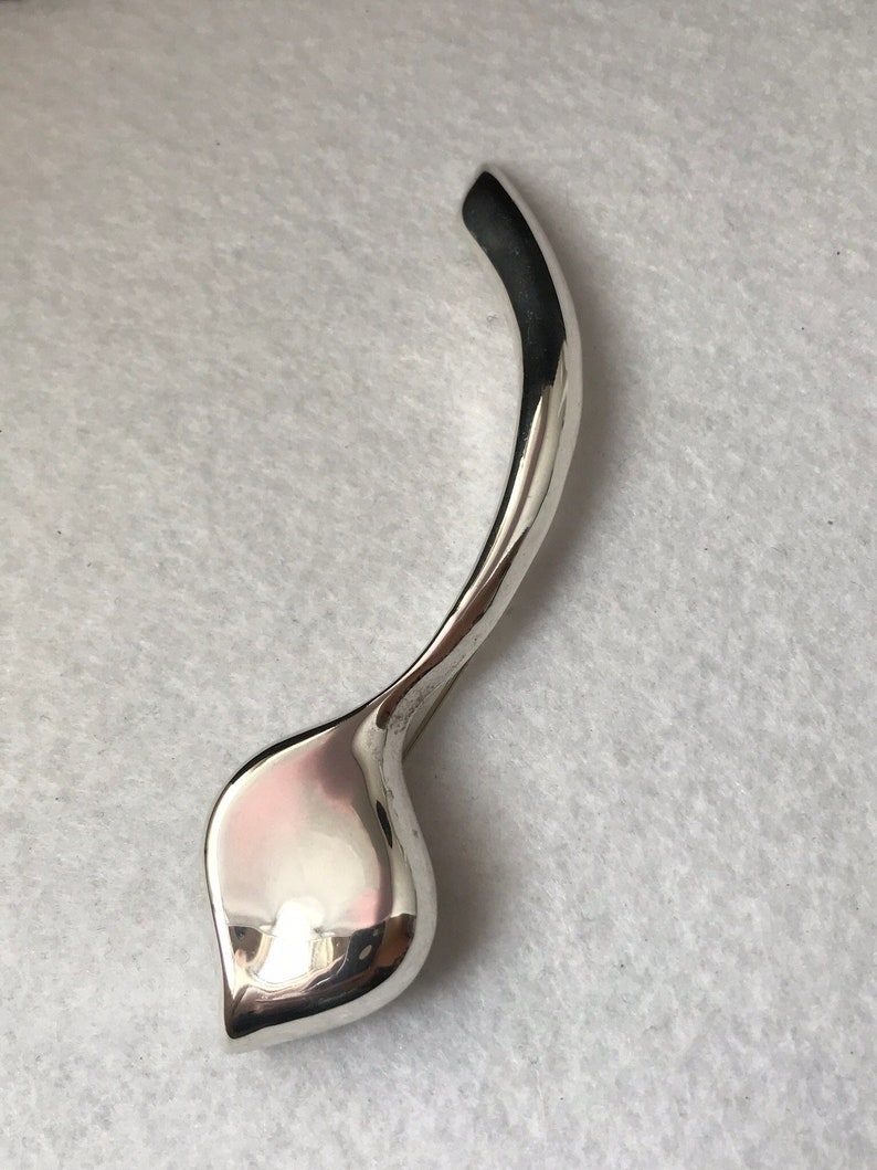 Unique vintage sterling silver Taxco flower shape modernist large pin
