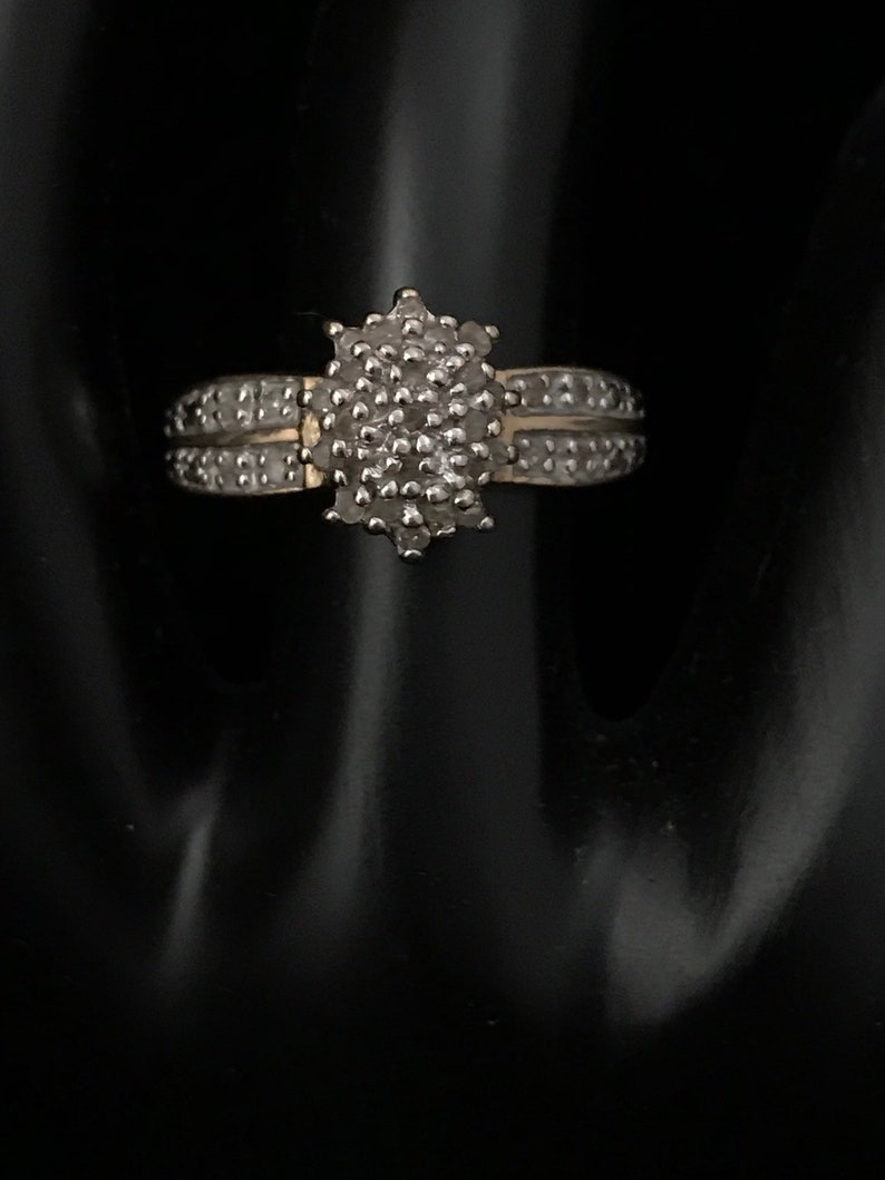 Ladies 10k gold diamond ring
