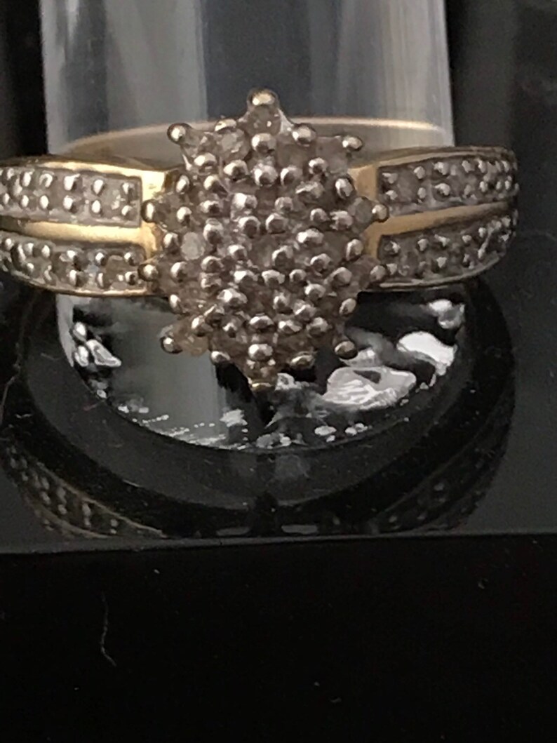 Ladies 10k gold diamond ring