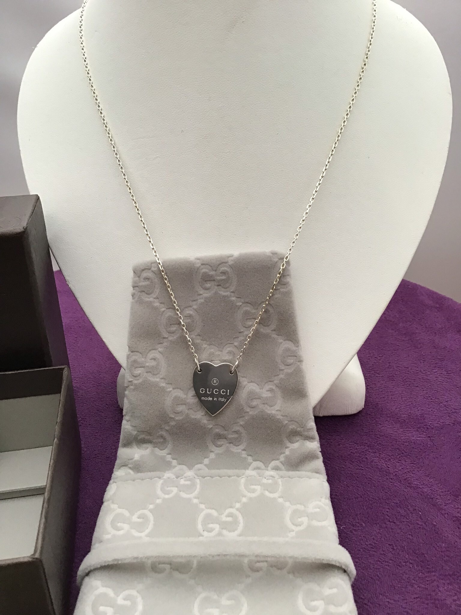gucci love heart necklace