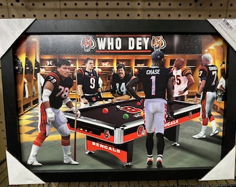 Cincinnati Bengals Football Players in Locker Room - Framed Print