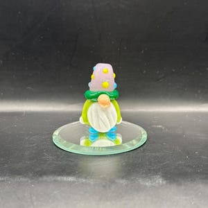 Mini gnomo in vetro soffiato fatto a mano