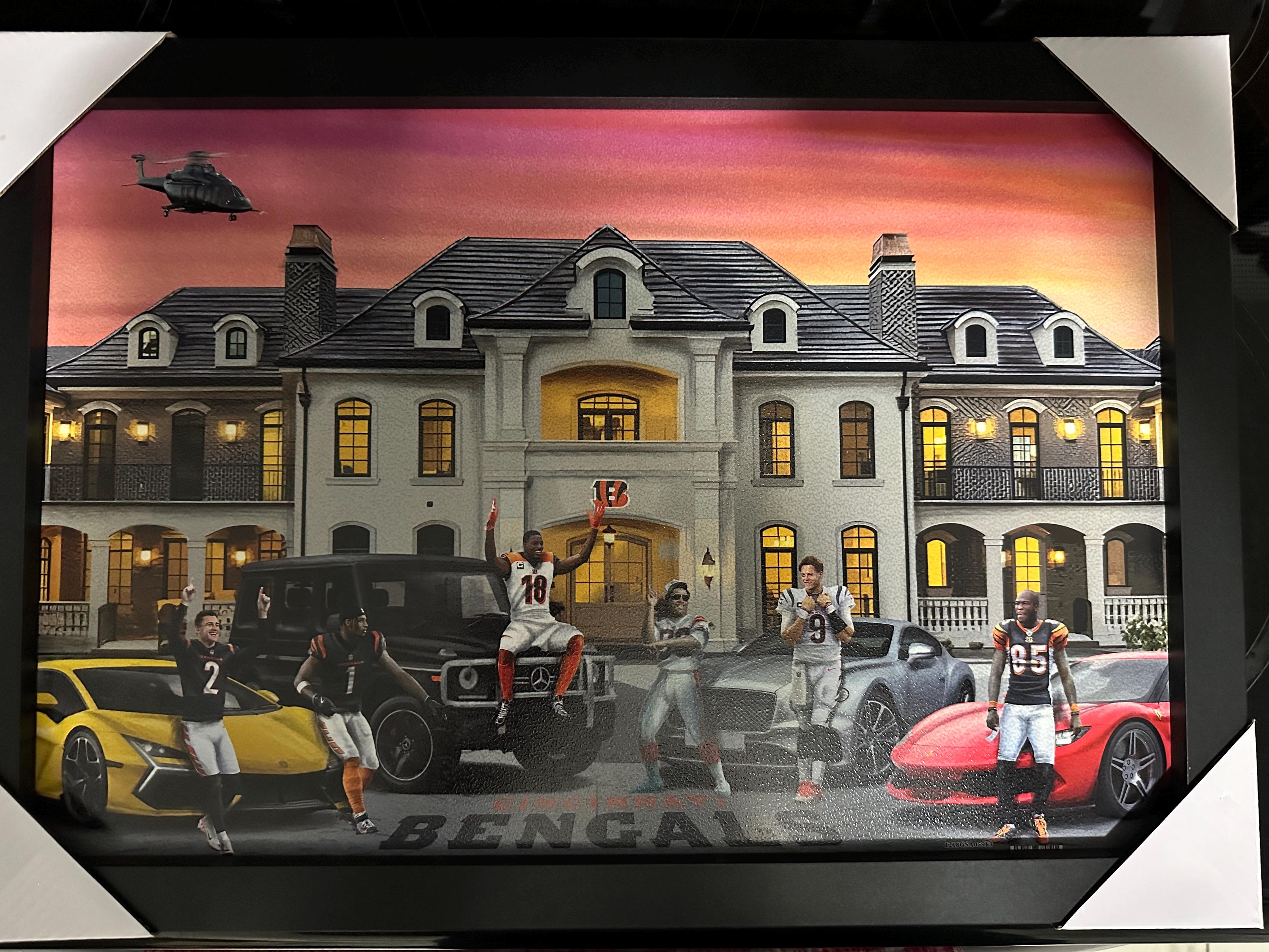 Cincinnati Bengals in front of a Mansion - Best Players Joe Burrow,Evan McPherson,JaMarr Chase, AJ Green, Tee Higgins, Ickey Woods.