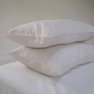 Funda de almohada de rayas con cierre de sobre. Lino natural de peso medio. Raya fina natural. Funda de almohada de lino lavado hecha a mano. Tamaño personalizado