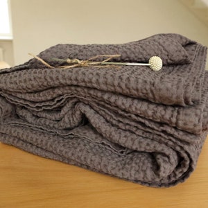 Waffle Blanket in charcoal (graffiti). Linen - cotton bedspread. Waffle Bedspread. Throw blanket.  Linen - cotton bed throw. Home decor