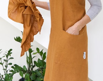 Linen Pinafore Apron in cinnamon color. Cross back apron. Japanese style apron. No ties soft washed linen apron with pockets. Womens Apron.