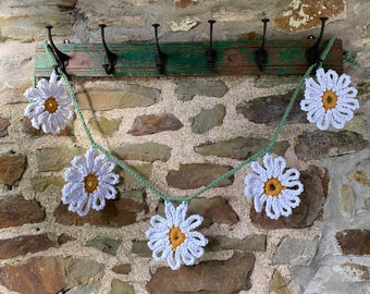 Giant Daisy Bunting | Nursery Bunting | Crochet Bunting | Summer Bunting | Wedding Bunting | Birthday Bunting | Party Bunting | Garland