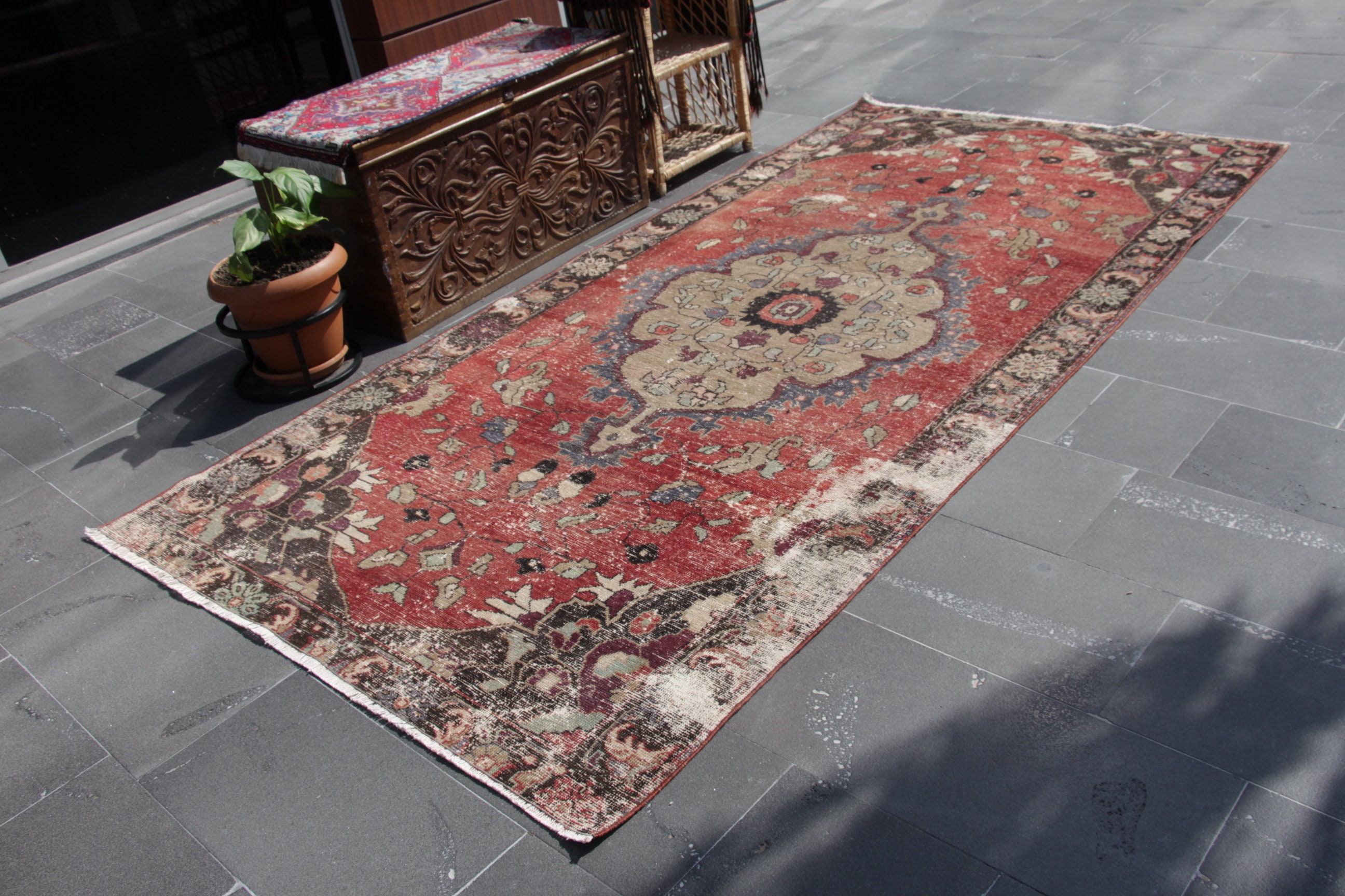 Large Red Rug, Vintage Handmade Rug, Turkish Rug 4.7 X 9.7