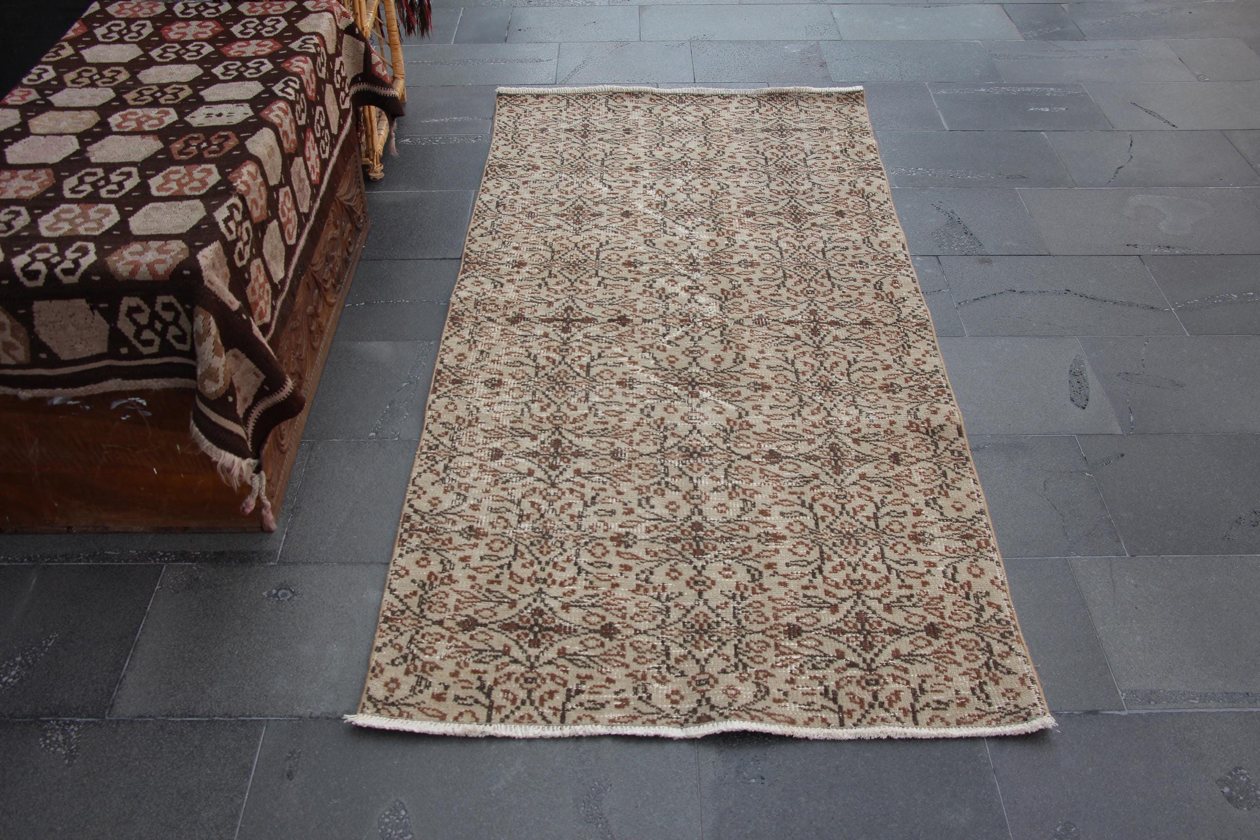 ヴィンテージ トルコラグ　ベージュ トルコラグ、ヴィンテージランナーラグ、アナトリアンラグ