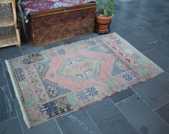 Turkish small rug, Vintage rug, Doormat rug, Bohemian rug, Home decor, Natural rug, Aztec decor, Bathroom rug, 3.5 x 5.8 ft MBZ3443