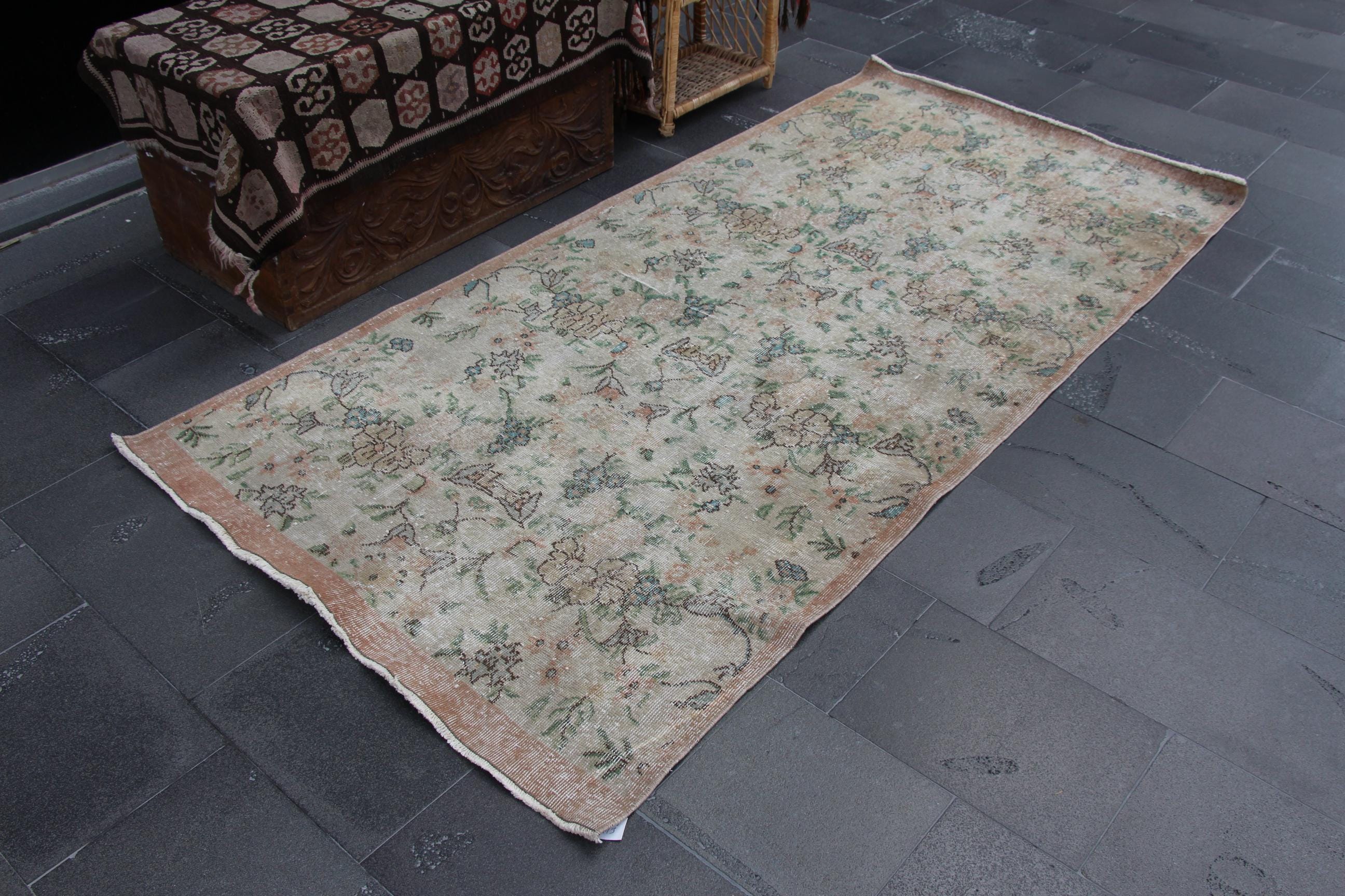 Turkish rug, Vintage rug, Bedroom rug, Area rug, Oriental rug, Handmade wool rug, Boho rug, Home decor, Farmhouse decor 3.9 x 7.8 ft MBT0081