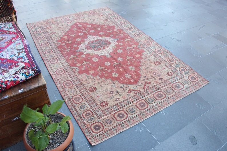 Turkish area rug, Vintage rug, Handmade rug, Faded orange rug, Oriental rug, Kitchenrug, Bedroom rug, Natural rug, Rug 4.8 x 7.5 ft. MBZ3830 image 3