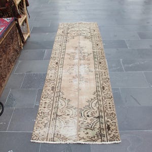 Corridor rug, Turkish runner rug, Vintage rug, Handmade rug, Boho rug, Oushak rug, Home decor, Aztec rug, Hallway rug, 2.4 x 8.7 ft MB13941