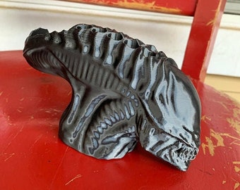 Alien Xenomorph Pen Holder