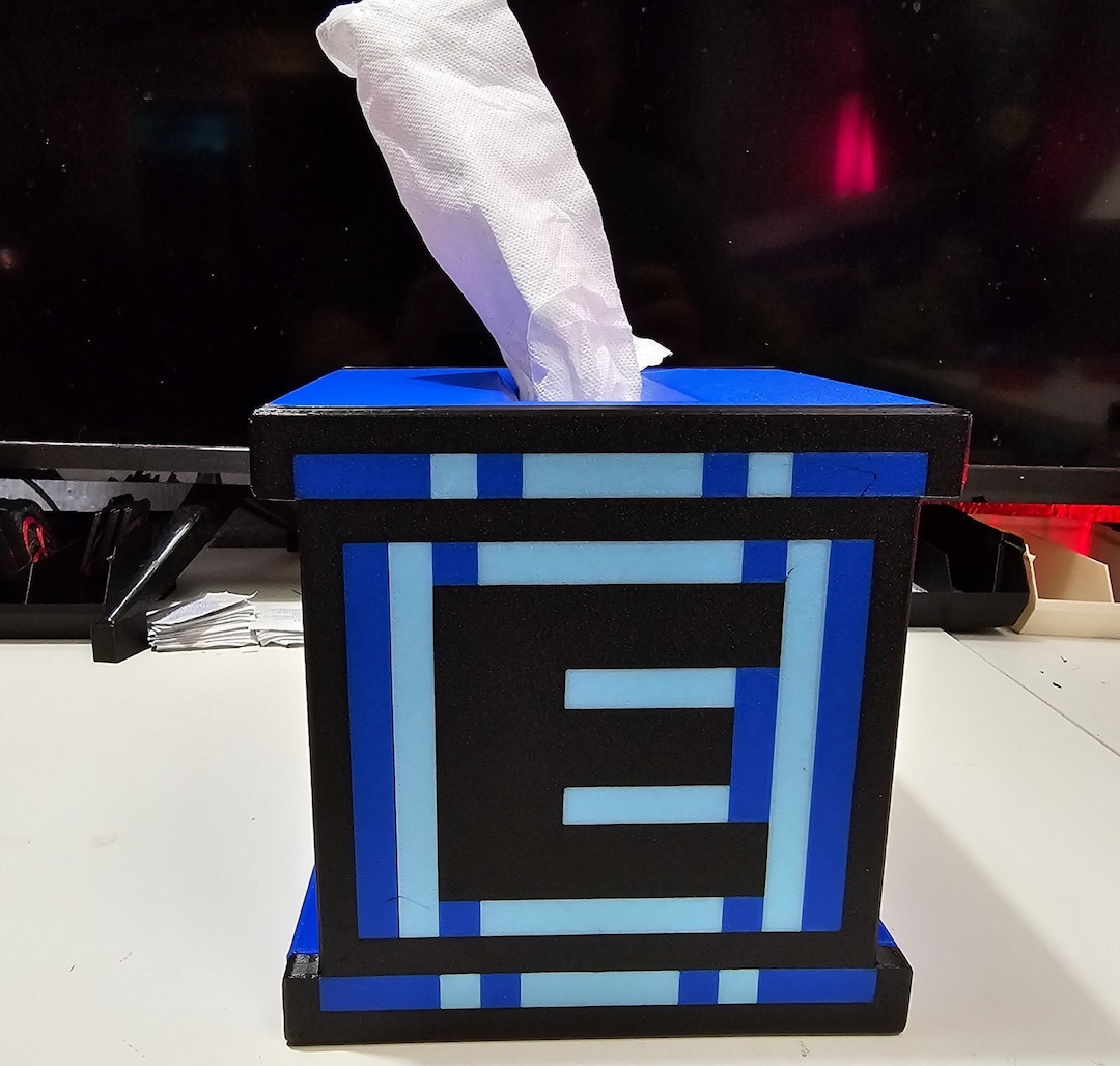 Mega Man E-tank 8-bit NES Tissue Cover Box