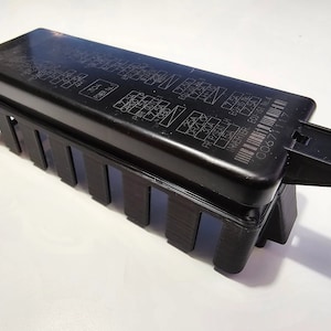 Toyota Tundra 2007-2017 V2 Extended Fuse Cover