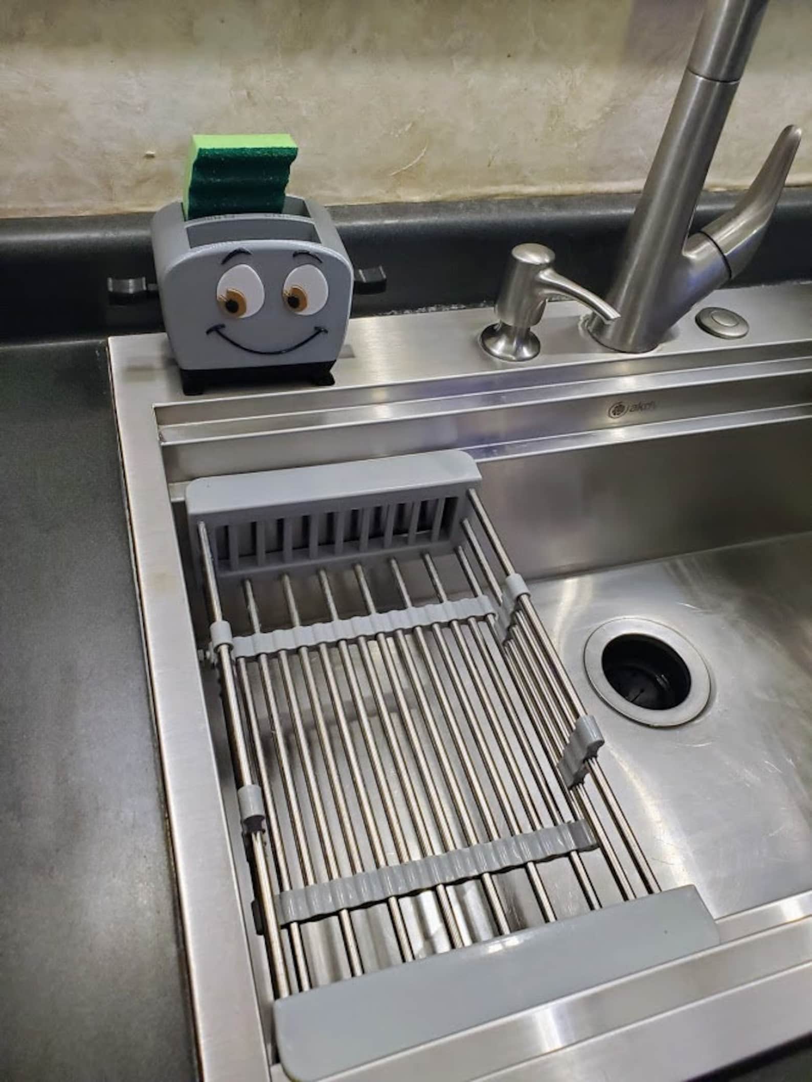 brave little toaster sponge holder