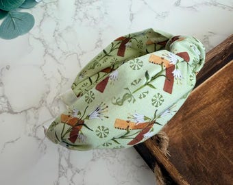 St. Joseph Knotted Headband – Carpenter Square, Lily Print (100% Cotton)