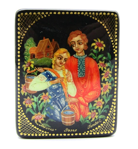 Vintage Russian Palekh Lacquer Hand Painted Trinket Box Signed