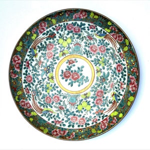 Antique Qing Dynasty Famille Verte Porcelain Charger – 19th Century Chinese Art Plate – Collectible Oriental Decor