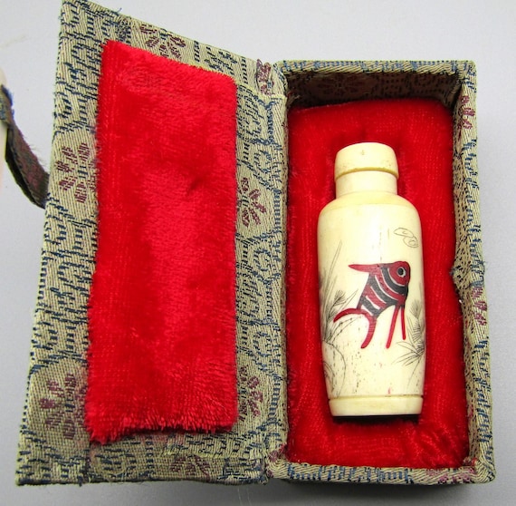 Hand Painted Fish & Engraved Bone and Horn Snuff Bottle w/ Box