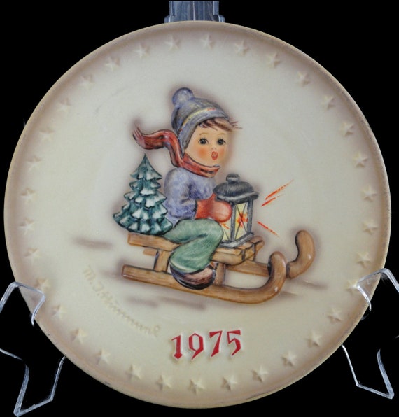 1975 Hummel Plate "Ride Into Christmas" 5th Annual Plate  West Germany