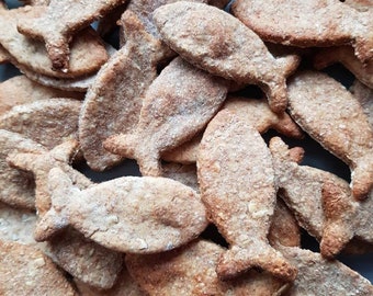 BUDDYS BAKERY Fishy Fish dog treats. Healthy dog treats. Low fat dog treats