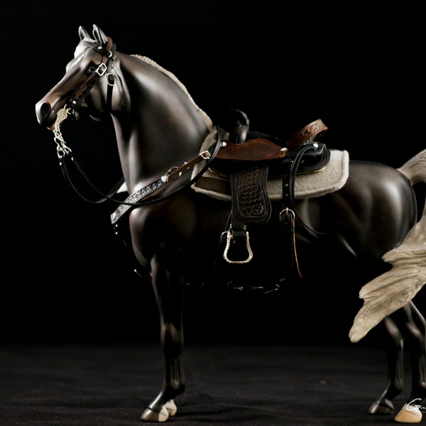Western Saddle Set-Basket Weave Tooling- para caballos modelo Breyers/Peter Stone de tamaño mediano