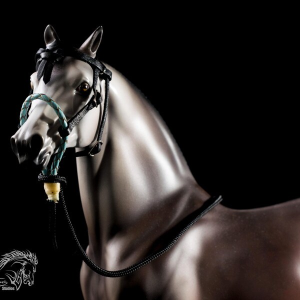 New Year Black Bosal - Trense für mittlere/große Breyer/Peter Stone Model Pferde