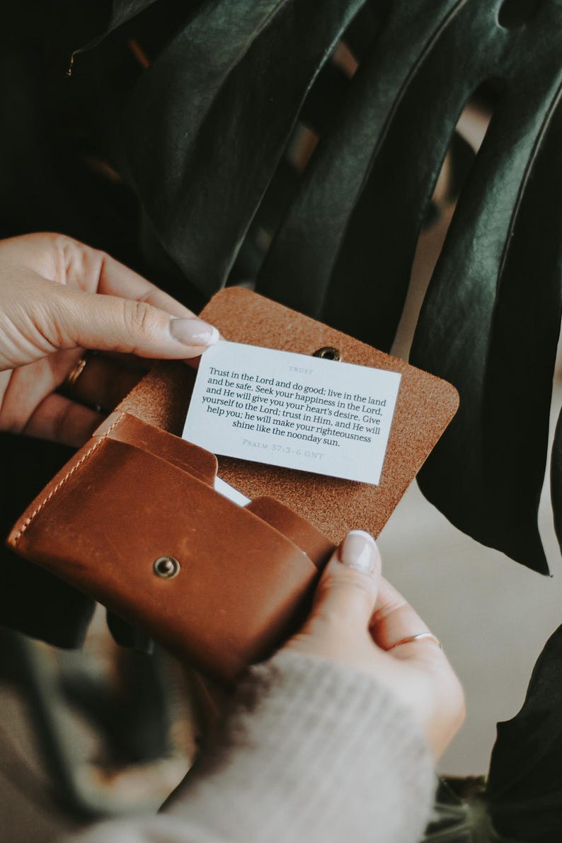 Leather Wallet & 21 Themed Bible Verse Cards | Scripture Memorisation ...