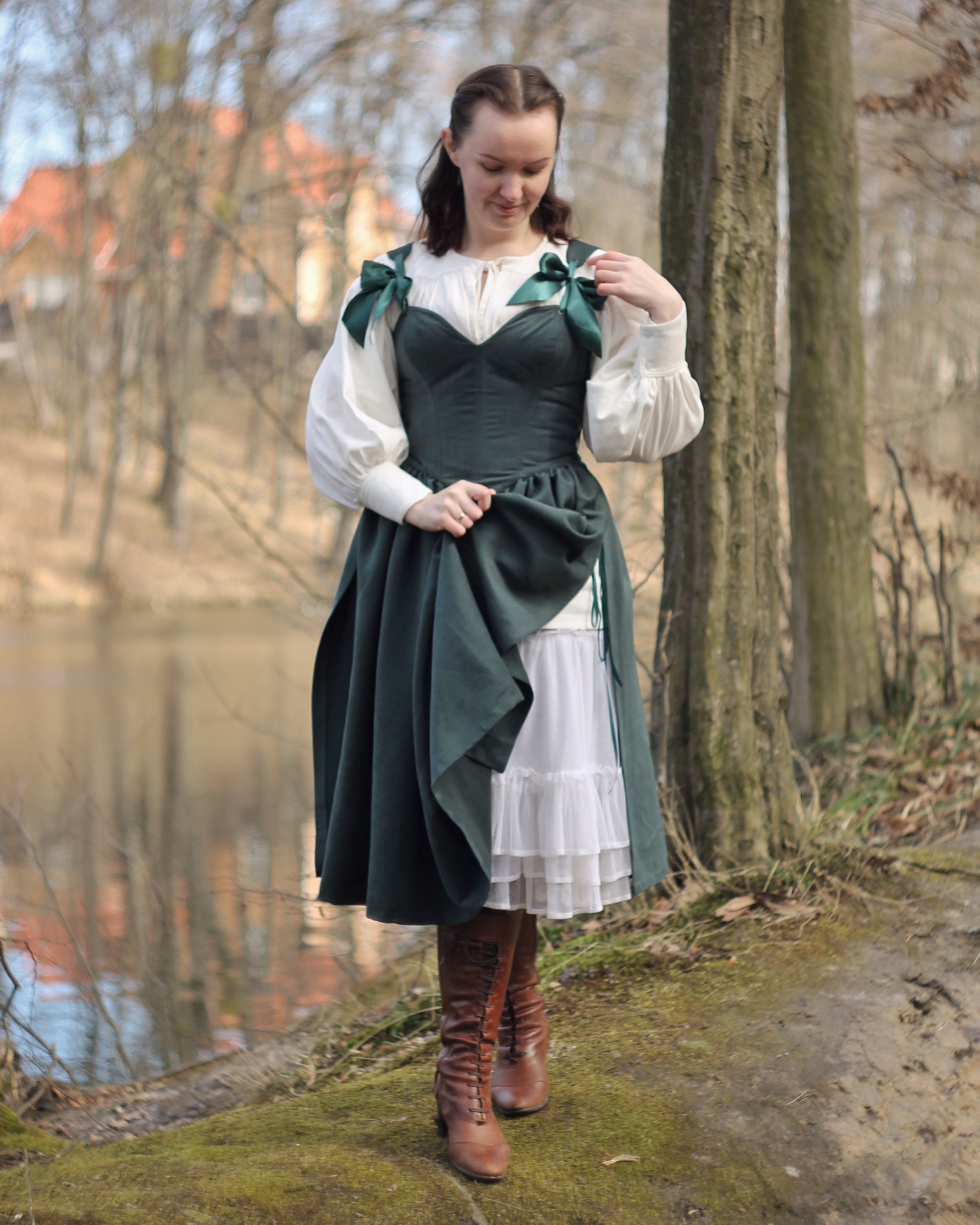 Vintage Inspired Corset Dress Ivy: Sweetheart Neckline, Linen Cottagecore Gown
