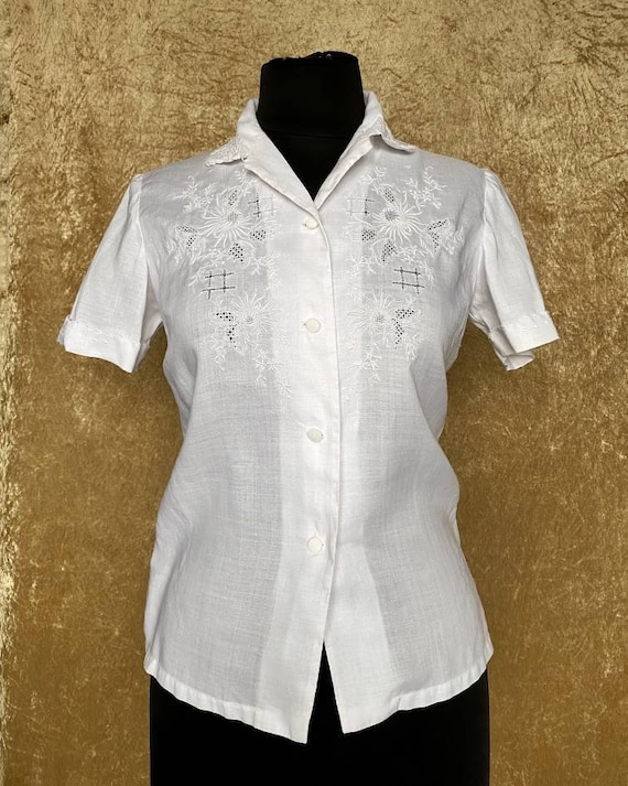 Vintage 1960-70s linen blouse with floral hand em… - image 1