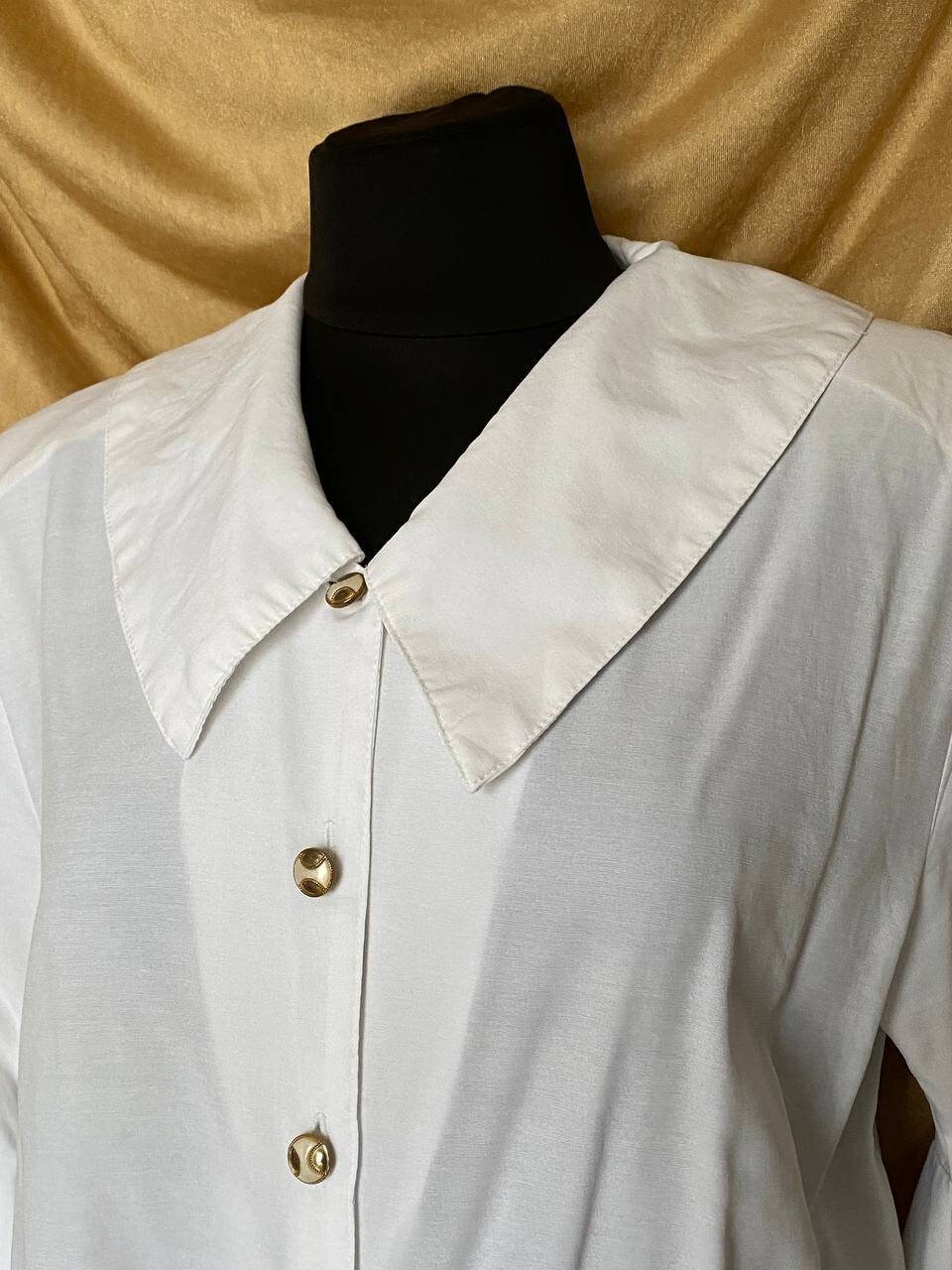 Vintage 1980s Bottom Tie Blouse With Frilly Sleeves and Wide Vintage 1980s Bottom Tie Blouse With Frilly Sleeves and Wide