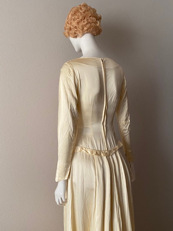 Vintage antique late 1930s - 1940s creamy ivory r… - image 6