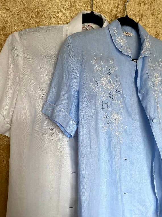 Vintage 1960-70s linen blouse with floral hand em… - image 9