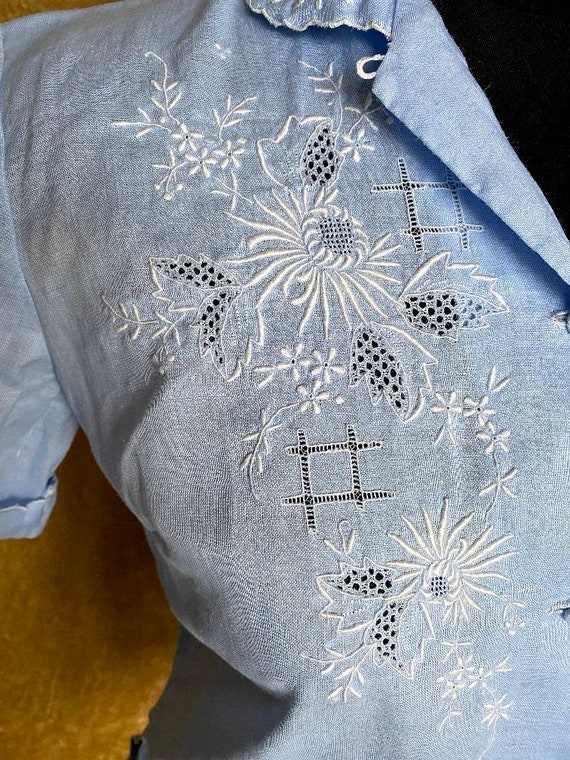 Vintage 1960-70s linen blouse with floral hand em… - image 6