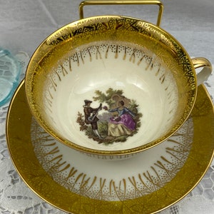 Alte Wiener Stil Teetasse, Fragonard umwerbendes Paar mit aufwendig geätztem Goldrand, Mid Century Teetasse, JKW West Germany