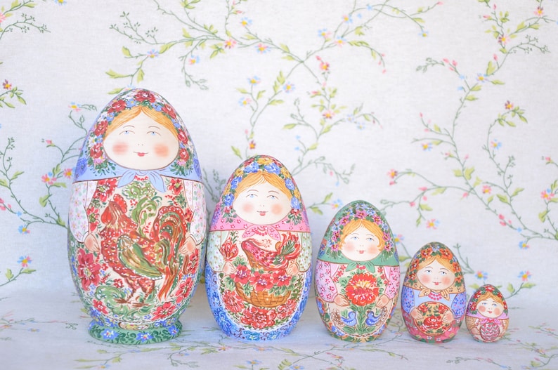 Babushka Russia Folk Doll FREE US Shipping Russian Nesting Dolls 7 pc 8/" Wood