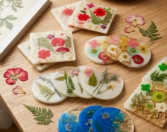 Set of 4 Pressed Flower Resin Coasters – Botanical Drinkware, Handmade Floral Decor