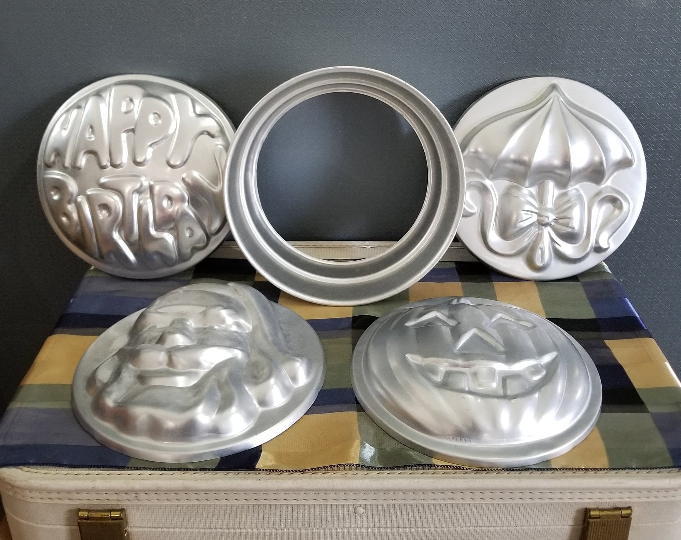 Vintage Wilton Cake Forms/molds With the Old Paper Pictures Etsy